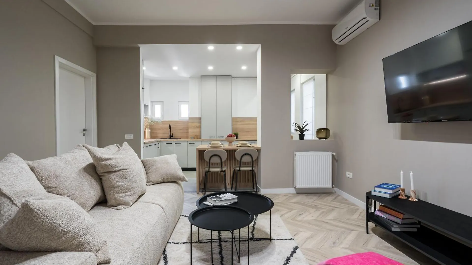 Cismigui Park 2 Bedrooms Apartment 16 Bucarest